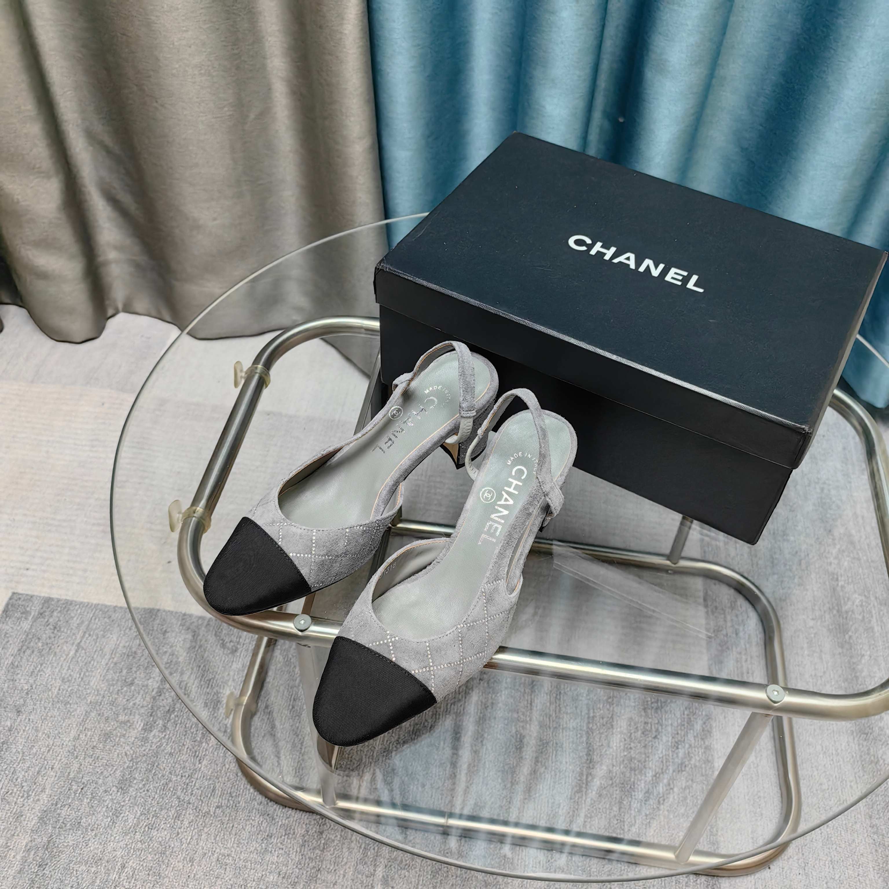 CC SLINGBACK 25S 65 MM IN GREY SUEDE AND BLACK FABRIC