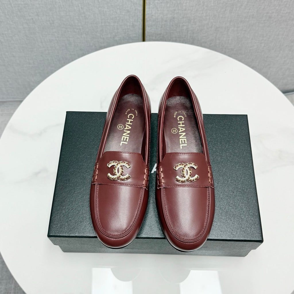 CC LOAFER 25S IN DARK RED LAMBSKIN WITH GOLD HARDWARE