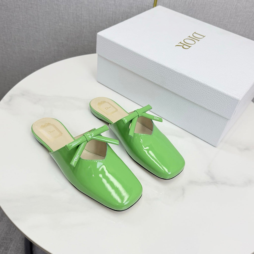 DIOR 26S PEARL-ACCENT BOW FLAT MULES IN FRESH GREEN GLOSSY CALFSKIN