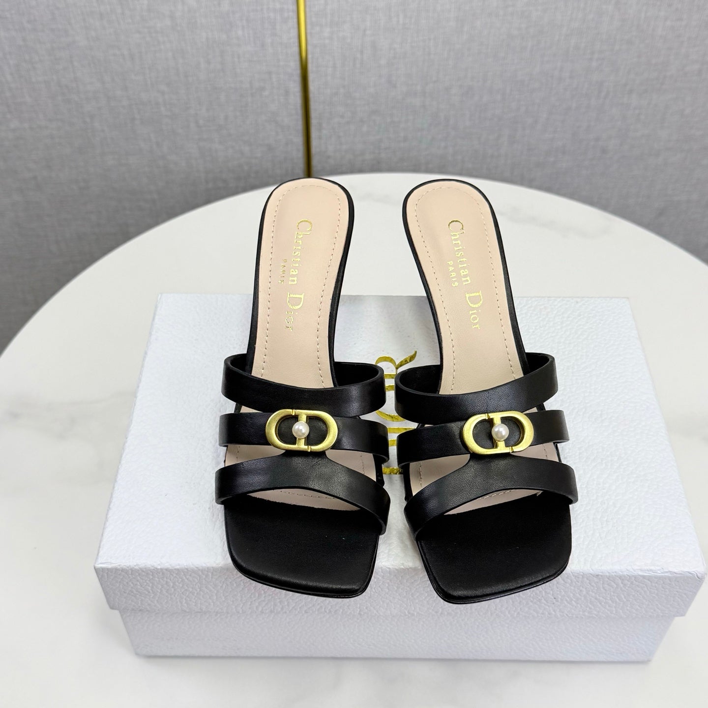 DIOR 26S 30 MONTAIGNE HIGH-HEELED IN BLACK CALFSKIN GOLD HARDWARE
