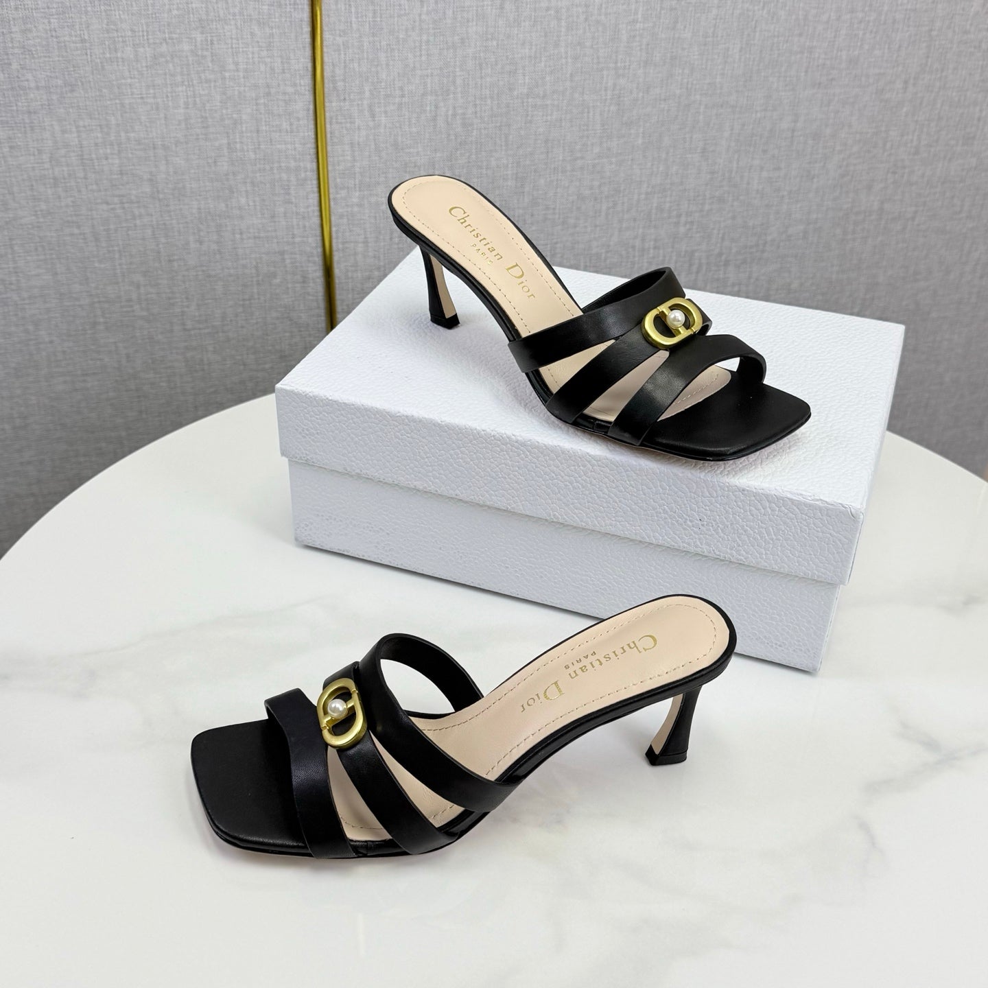 DIOR 26S 30 MONTAIGNE HIGH-HEELED IN BLACK CALFSKIN GOLD HARDWARE