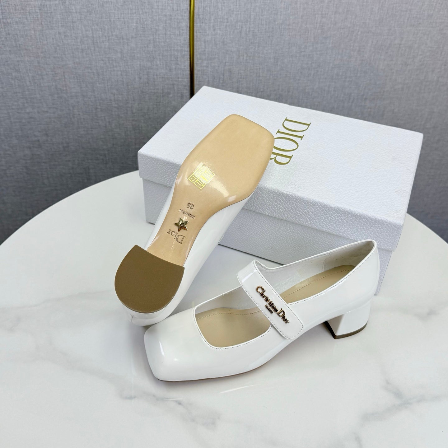 DIOR 26S MARY JANE HIGH HEELS 40MM IN WHITE PATENT CALFSKIN GOLD HARDWARE