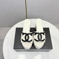CHANEL 26S BLOCK HEEL SANDALS 100 MM IN WHITE CROCODILE-EMBOSSED CALFSKIN