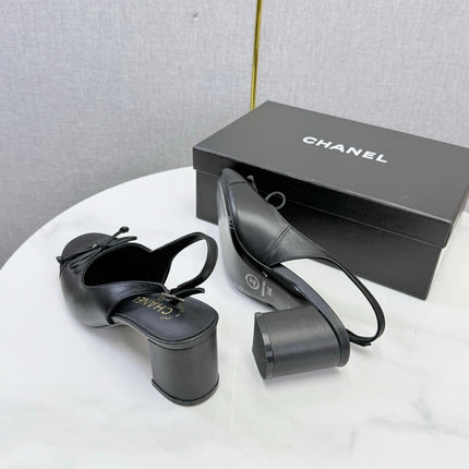 CHANEL 26S SLINGBACK HEELS 45 MM IN BLACK LAMBSKIN AND FABRIC