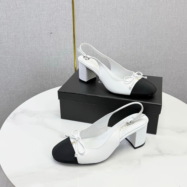 CHANEL 26S SLINGBACK HEELS 45 MM IN WHITE LAMBSKIN AND BLACK FABRIC