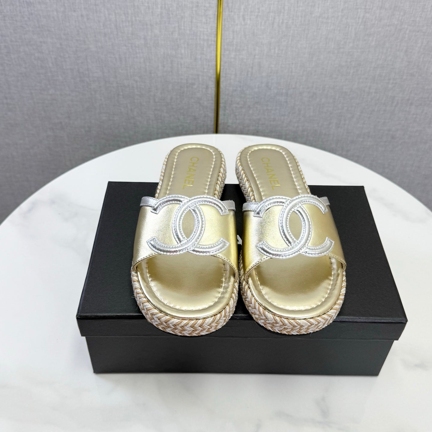 CHANEL 26S PLATFORM SLIDES IN GOLD LAMBSKIN WITH CC LOGO
