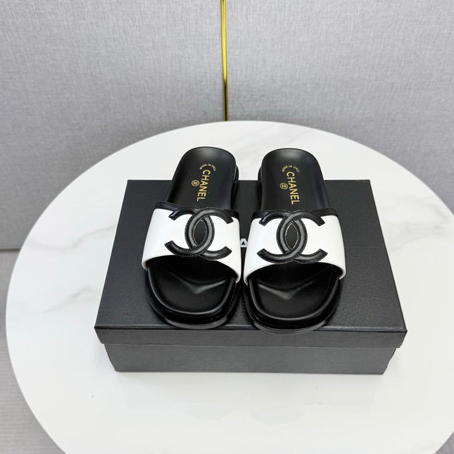 CHANEL 26S ICONIC CC SLIDES IN WHITE LAMBSKIN