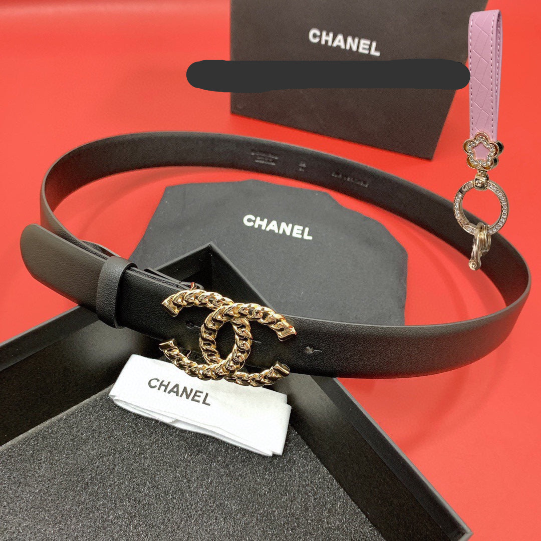 CC 26S BELT 30 MM IN BLACK CALFSKIN GOLD TONE 660339