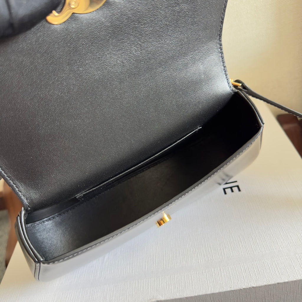 TEEN LOLA 20 IN BLACK CALFSKIN GOLD HARDWARE