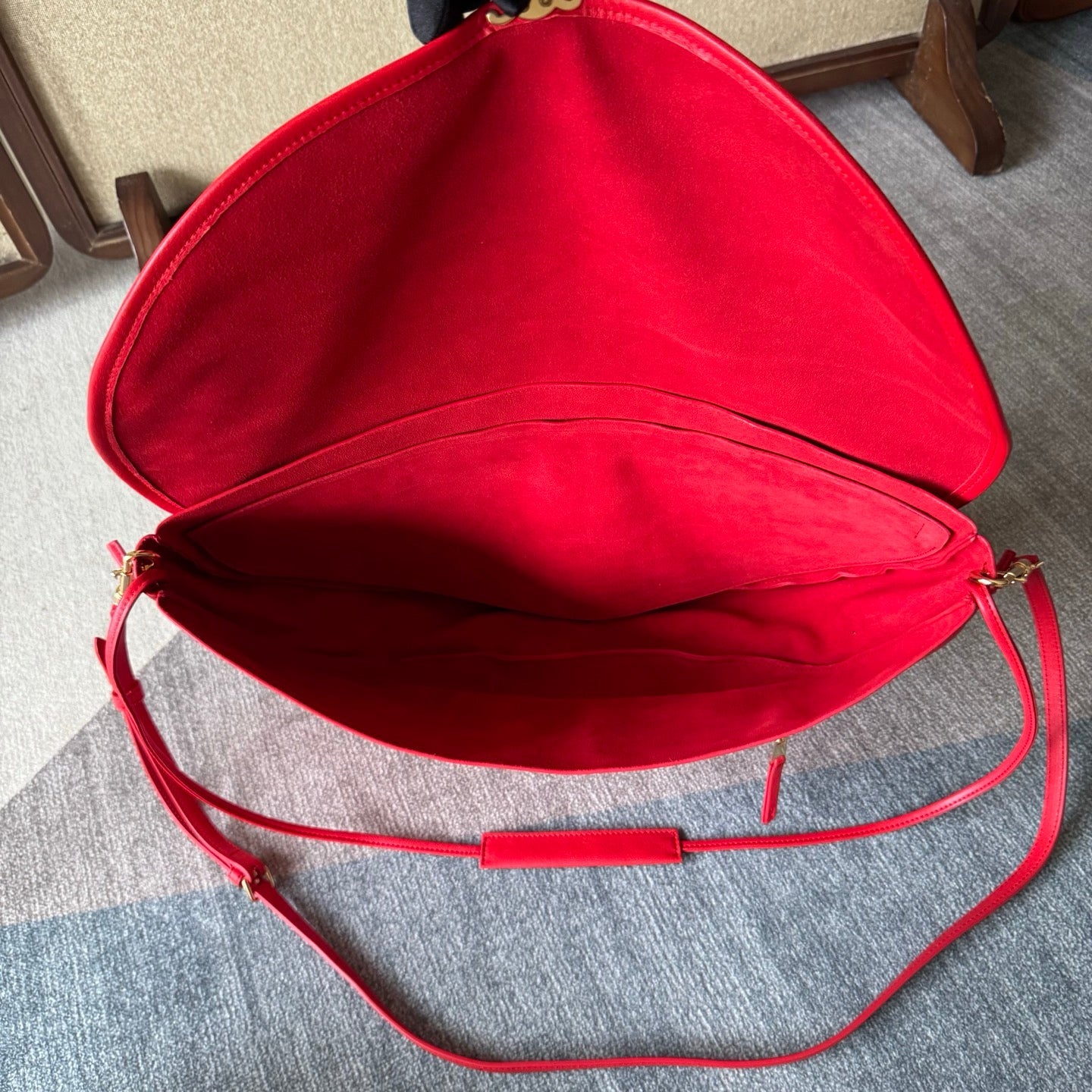 CELINE 26S LITTLE HALFMOON SOFT 46 IN RED LAMBSKIN