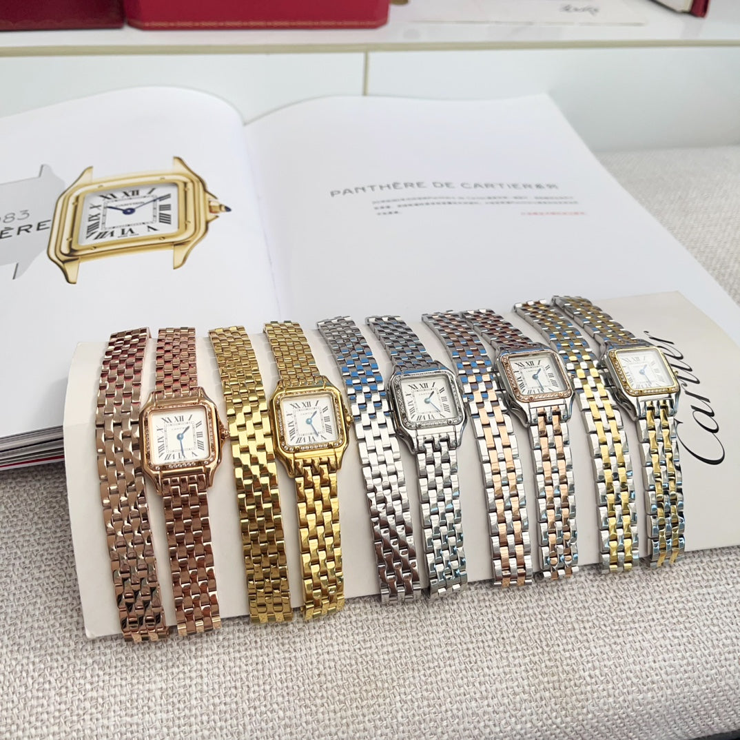 PANTHÈRE DE CARTIER WATCH GOLD CASE WITH CRYSTALS