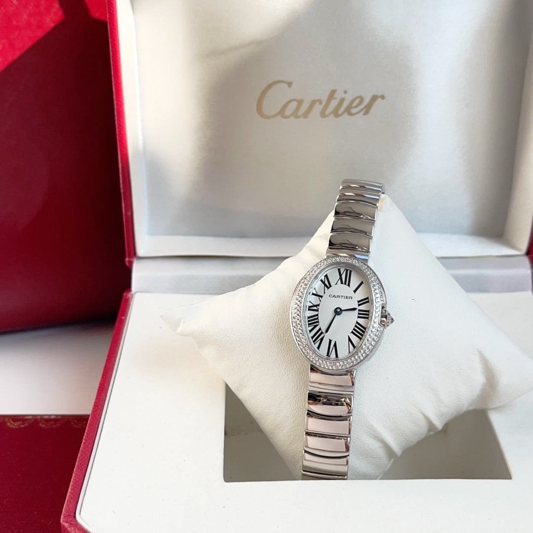 BAIGNOIRE DE CARTIER – OVAL SHAPE SILVER WITH SINGLE LINE DIAMONDS