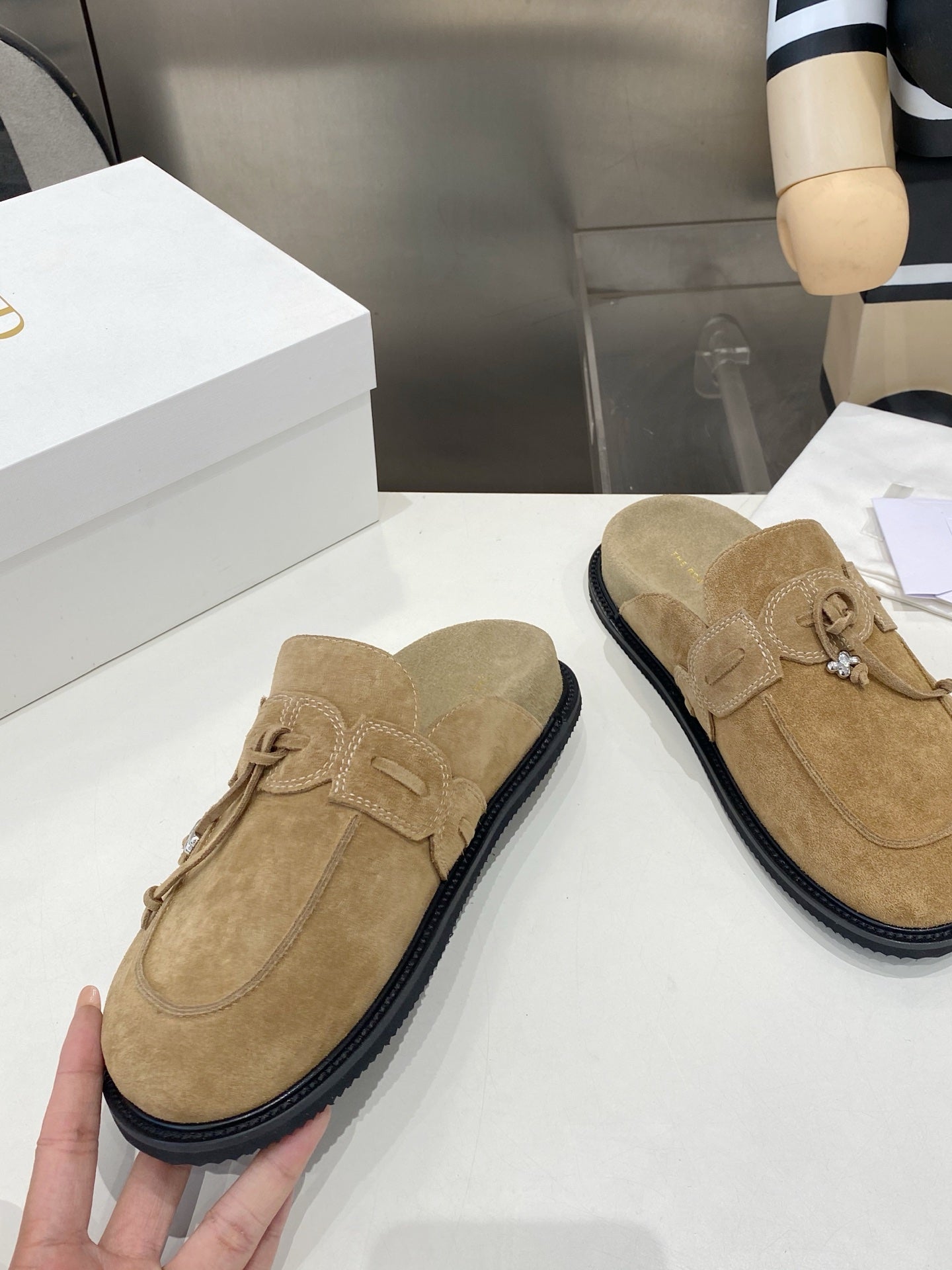 THE ROW 26S KNOT DETAIL MULE LOAFERS IN SAND BEIGE SUEDE