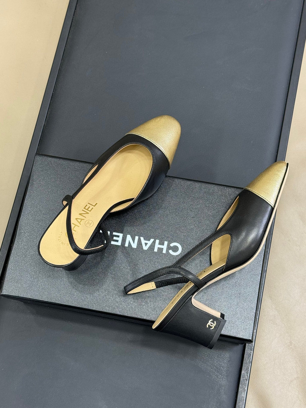 CC SLINGBACK 25S IN BLACK MIX GOLD LAMBSKIN