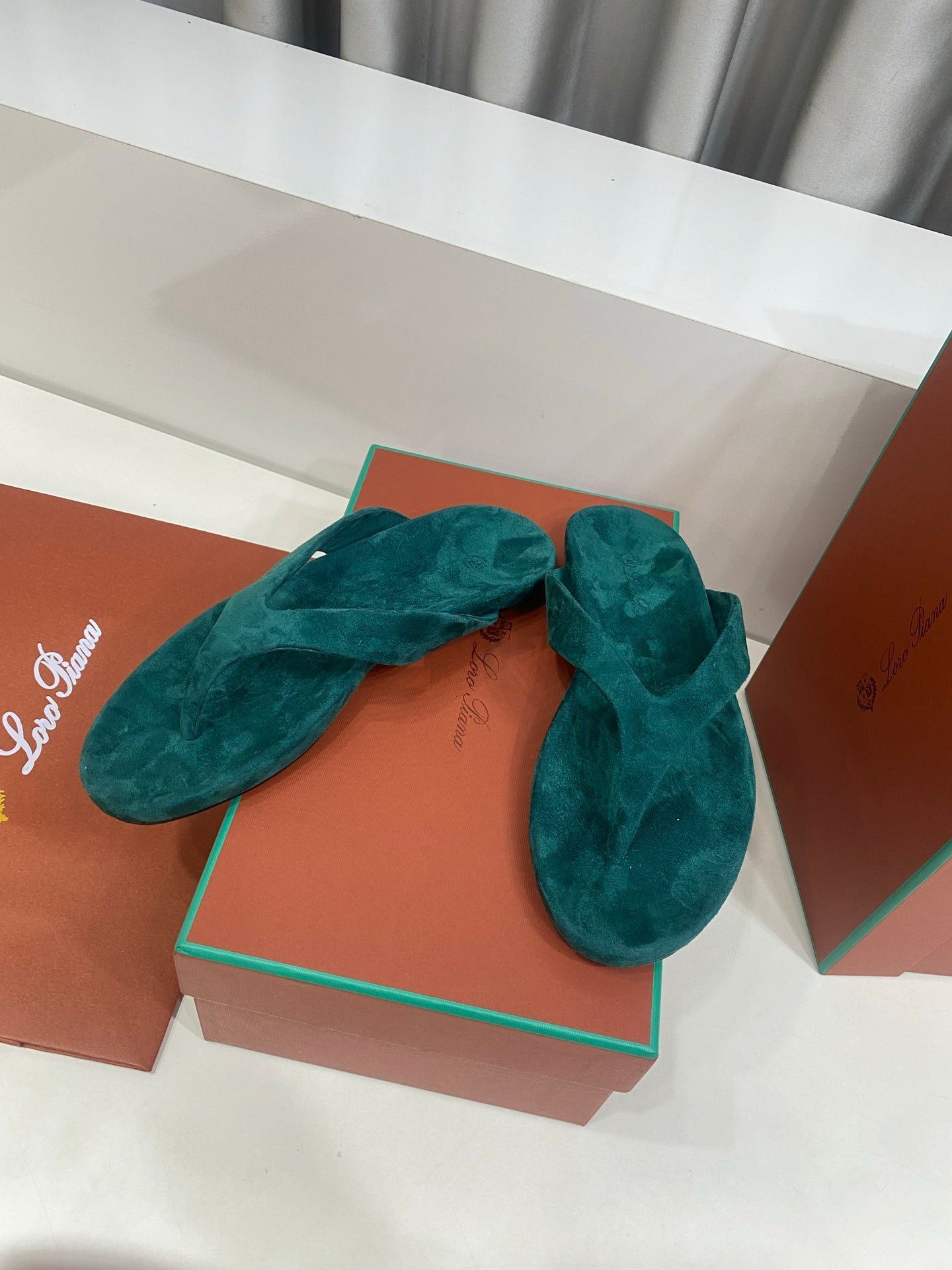 LP 26S THONG SANDALS IN DEEP TEAL GREEN SUEDE
