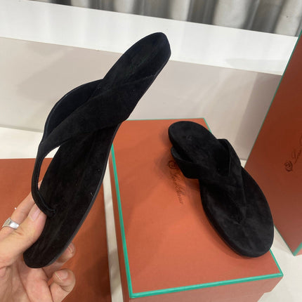 LP 26S THONG SANDALS IN BLACK SUEDE