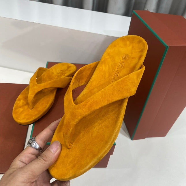 LP 26S THONG SANDALS IN MUSTARD YELLOW SUEDE