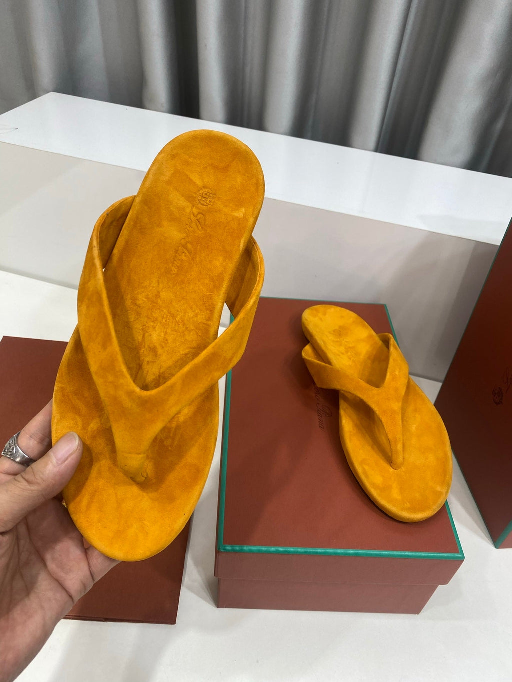 LP 26S THONG SANDALS IN MUSTARD YELLOW SUEDE