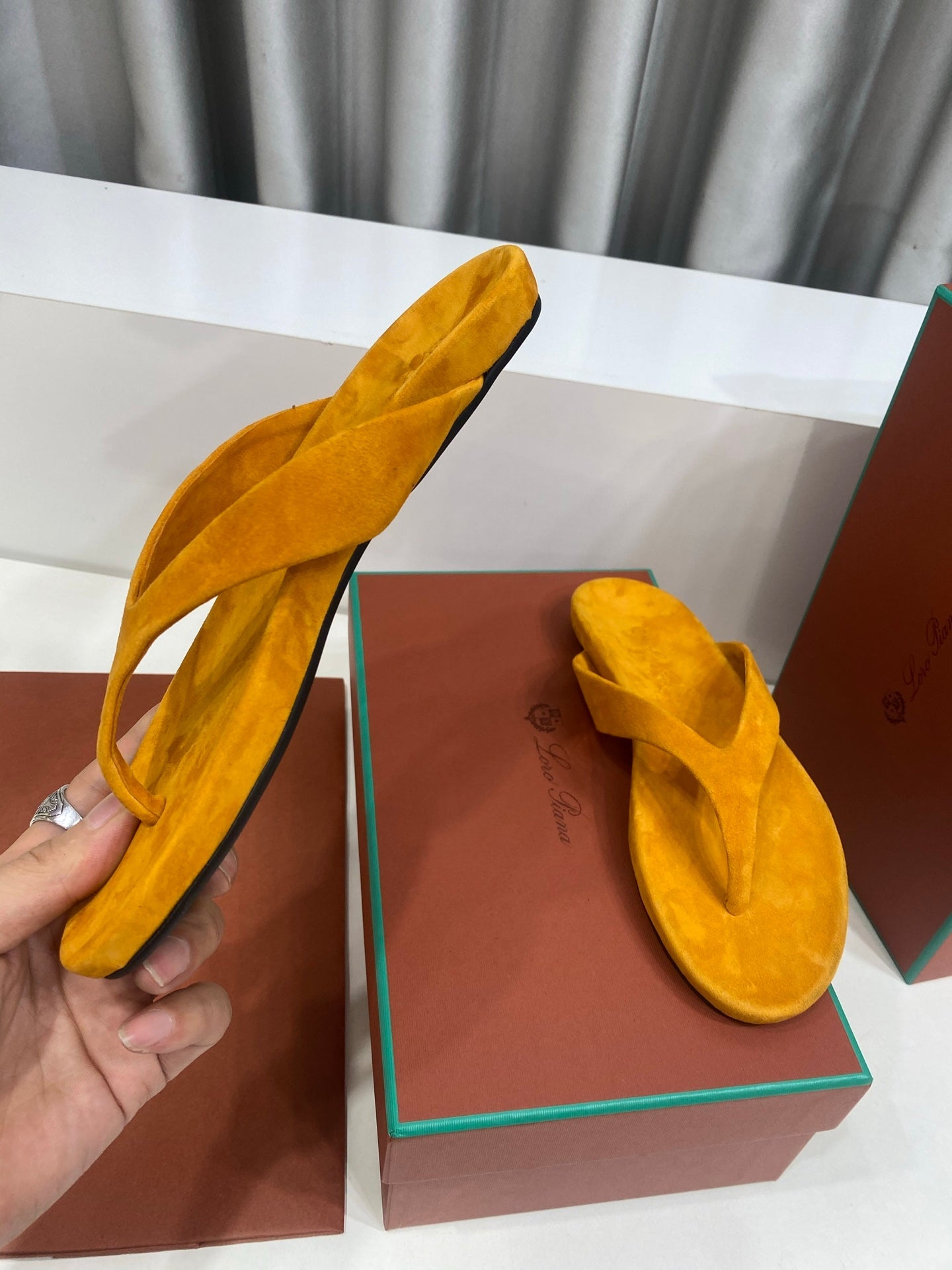 LP 26S THONG SANDALS IN MUSTARD YELLOW SUEDE