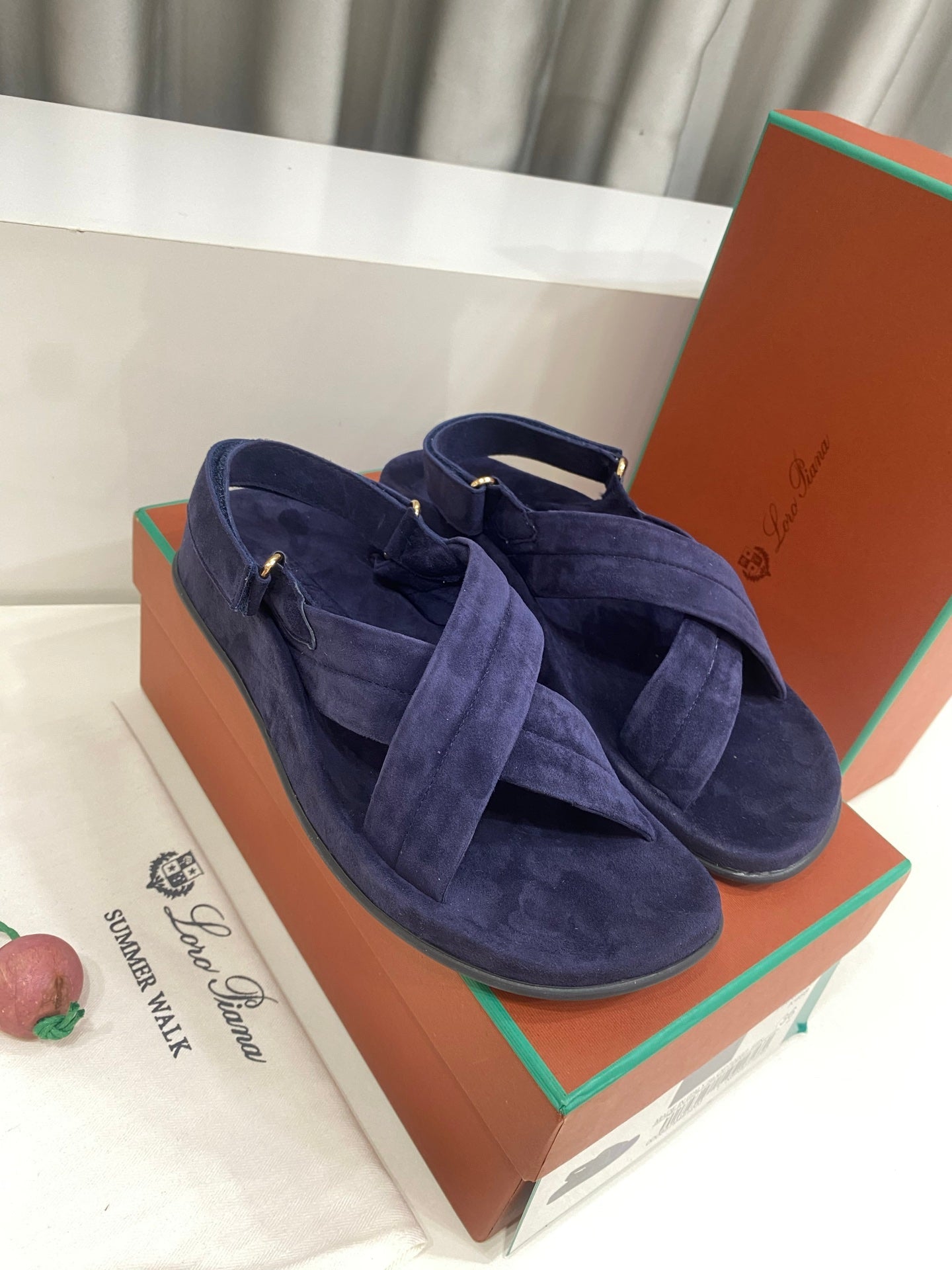 LP 26S CROSS-STRAP SANDALS IN NAVY BLUE SUEDE