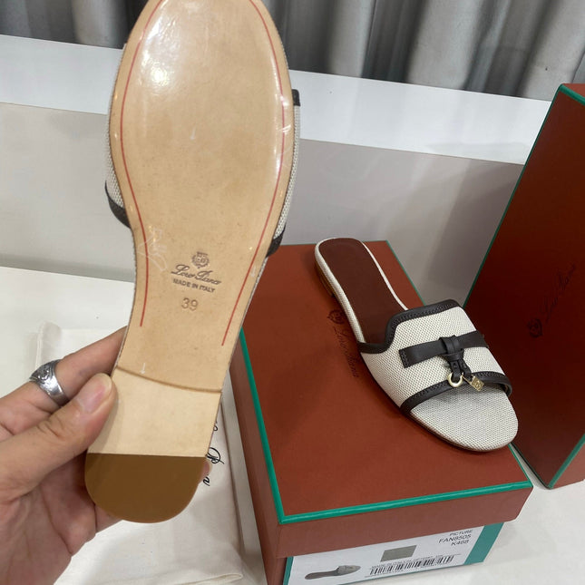 LP 26S SLIDES IN OFF-WHITE CANVAS AND DARK BROWN CALFSKIN