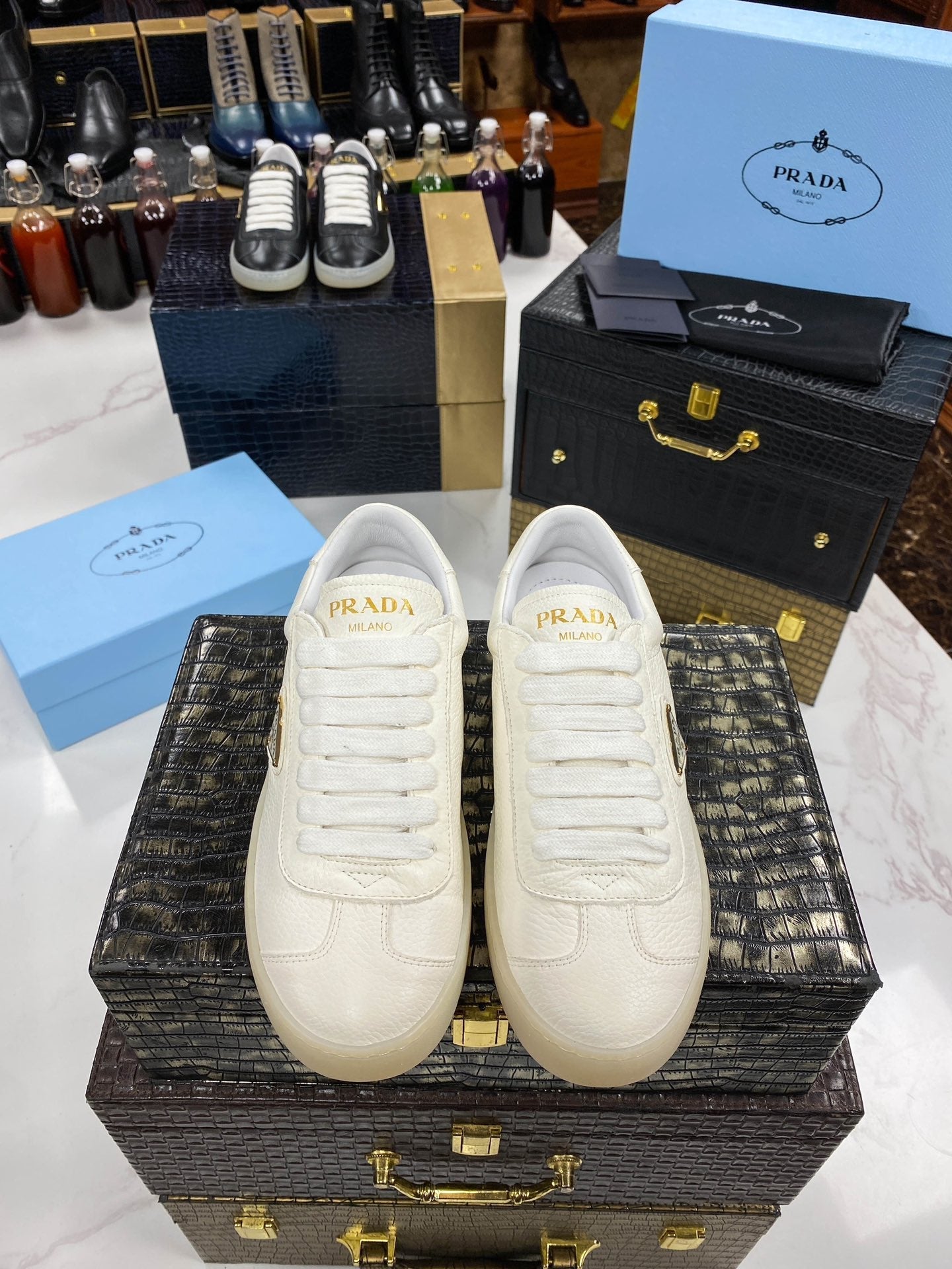 PRA LANE SNEAKER WHITE CALFSKIN