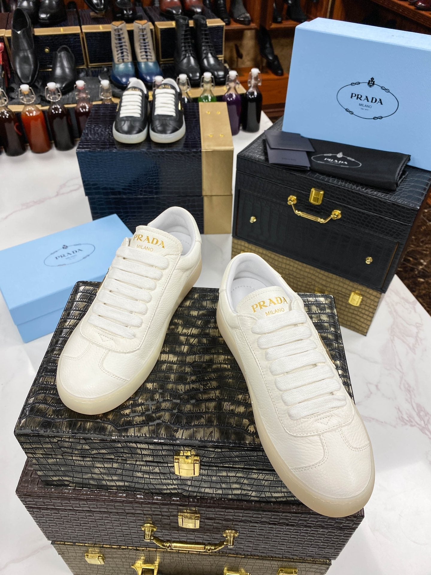 PRA LANE SNEAKER WHITE CALFSKIN