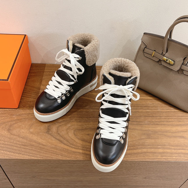 HM 26S SHEARLING HIKING BOOTS IN BLACK CALFSKIN