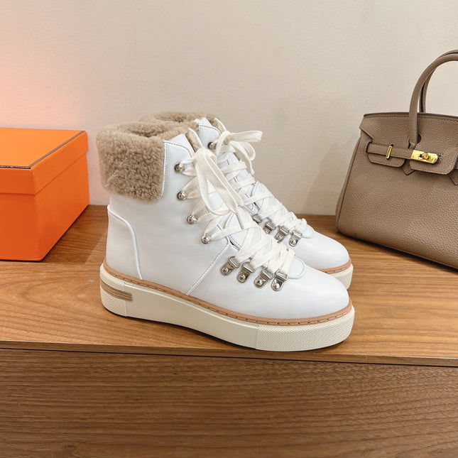 HM 26S SHEARLING HIKING BOOTS IN WHITE CALFSKIN