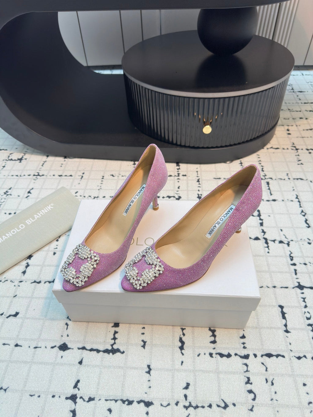Hangisi 70 Pink Glitter Fabric Leather Jewel Buckle Pumps 912613