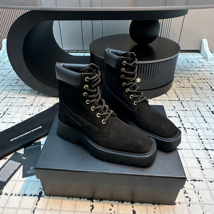 SQUARE-TOE CASUAL ANKLE BOOTS IN BLACK SUEDE