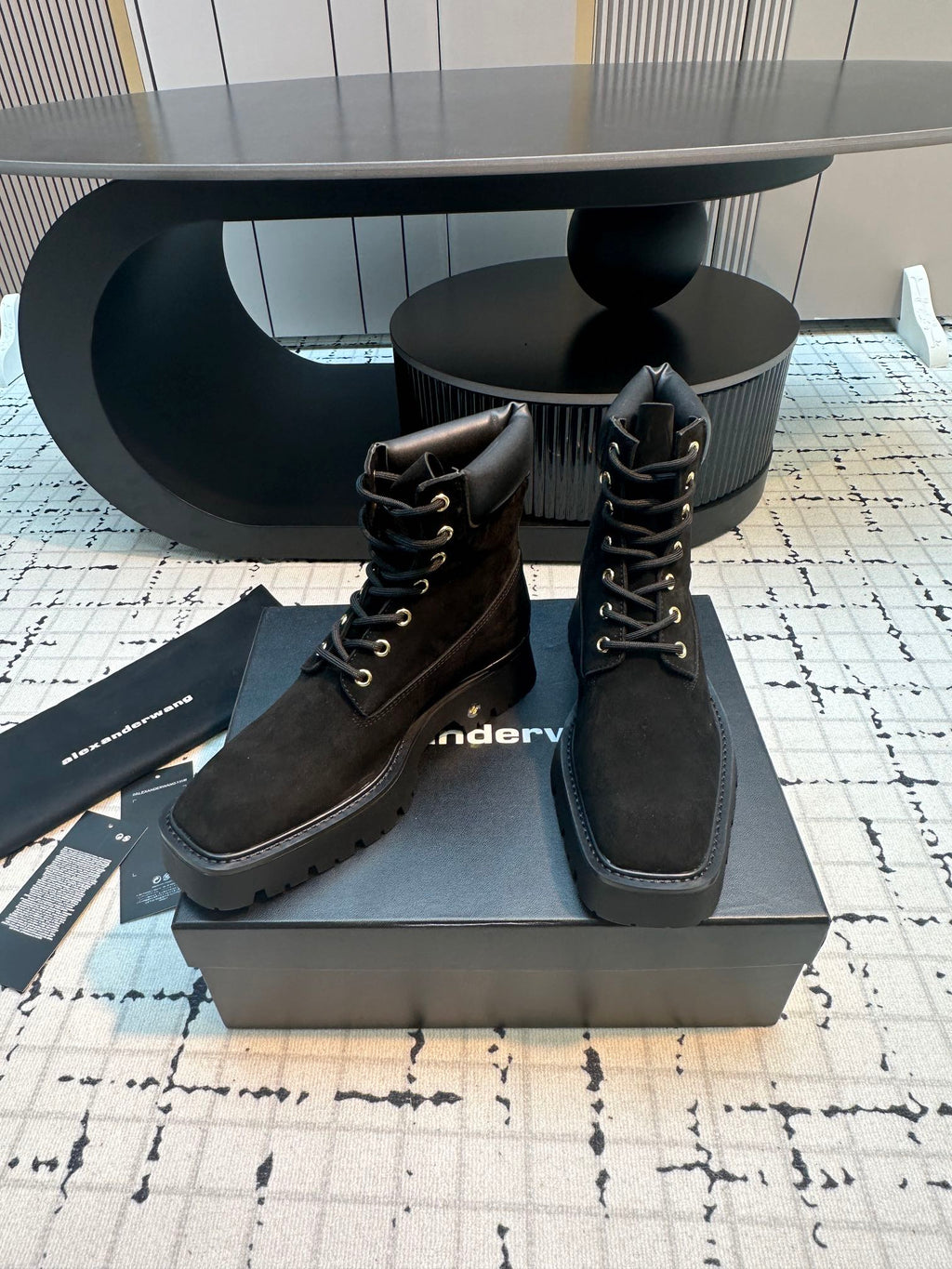 SQUARE-TOE CASUAL ANKLE BOOTS IN BLACK SUEDE