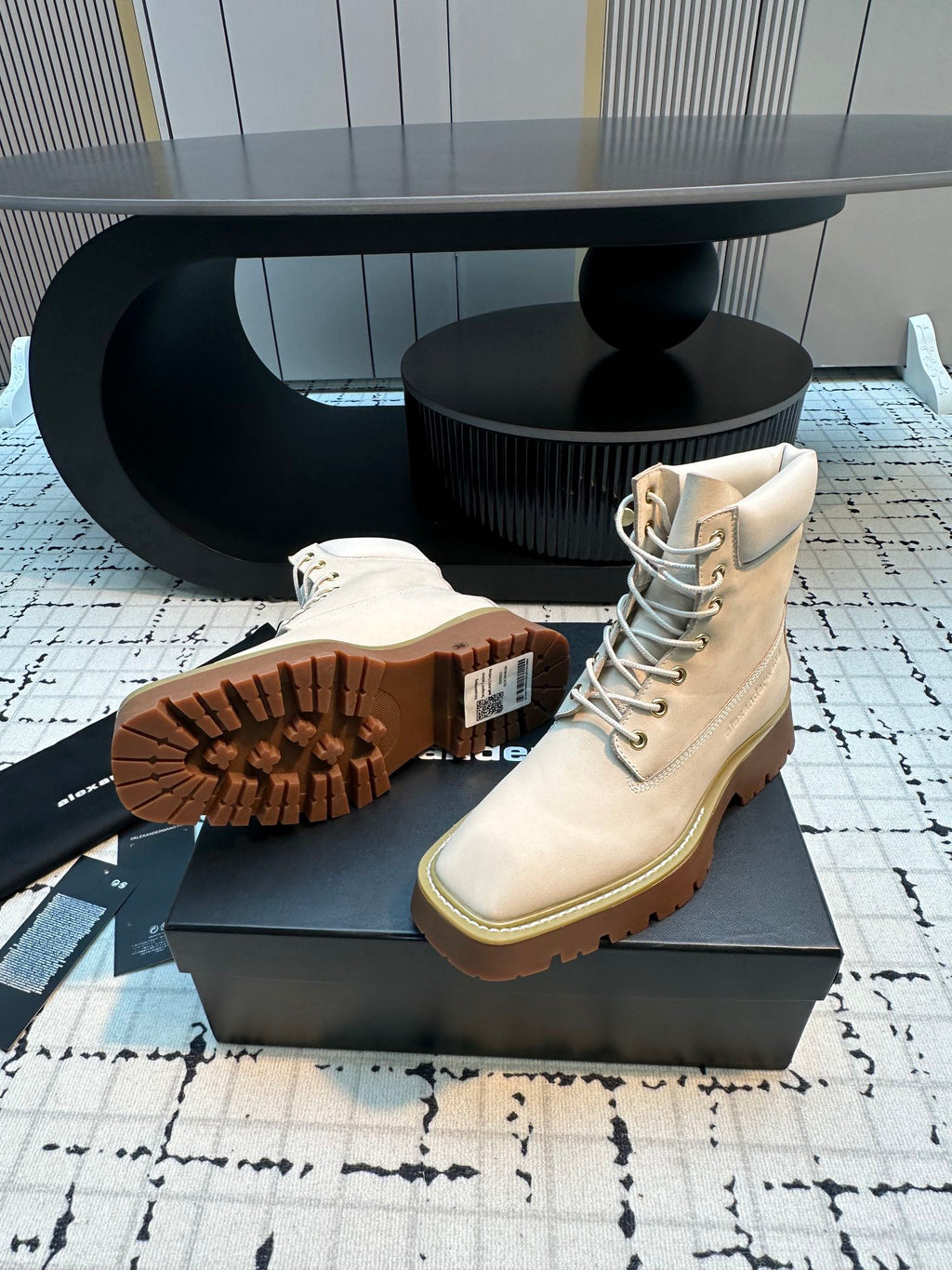 SQUARE-TOE CASUAL ANKLE BOOTS IN WHITE SUEDE