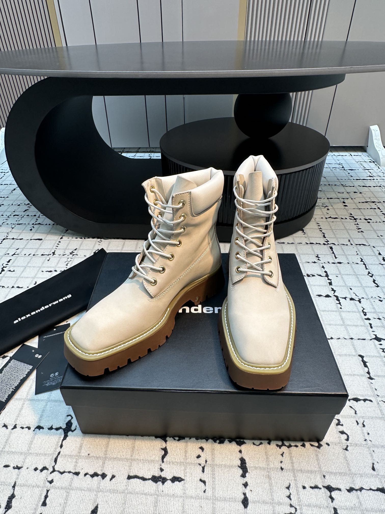 SQUARE-TOE CASUAL ANKLE BOOTS IN WHITE SUEDE