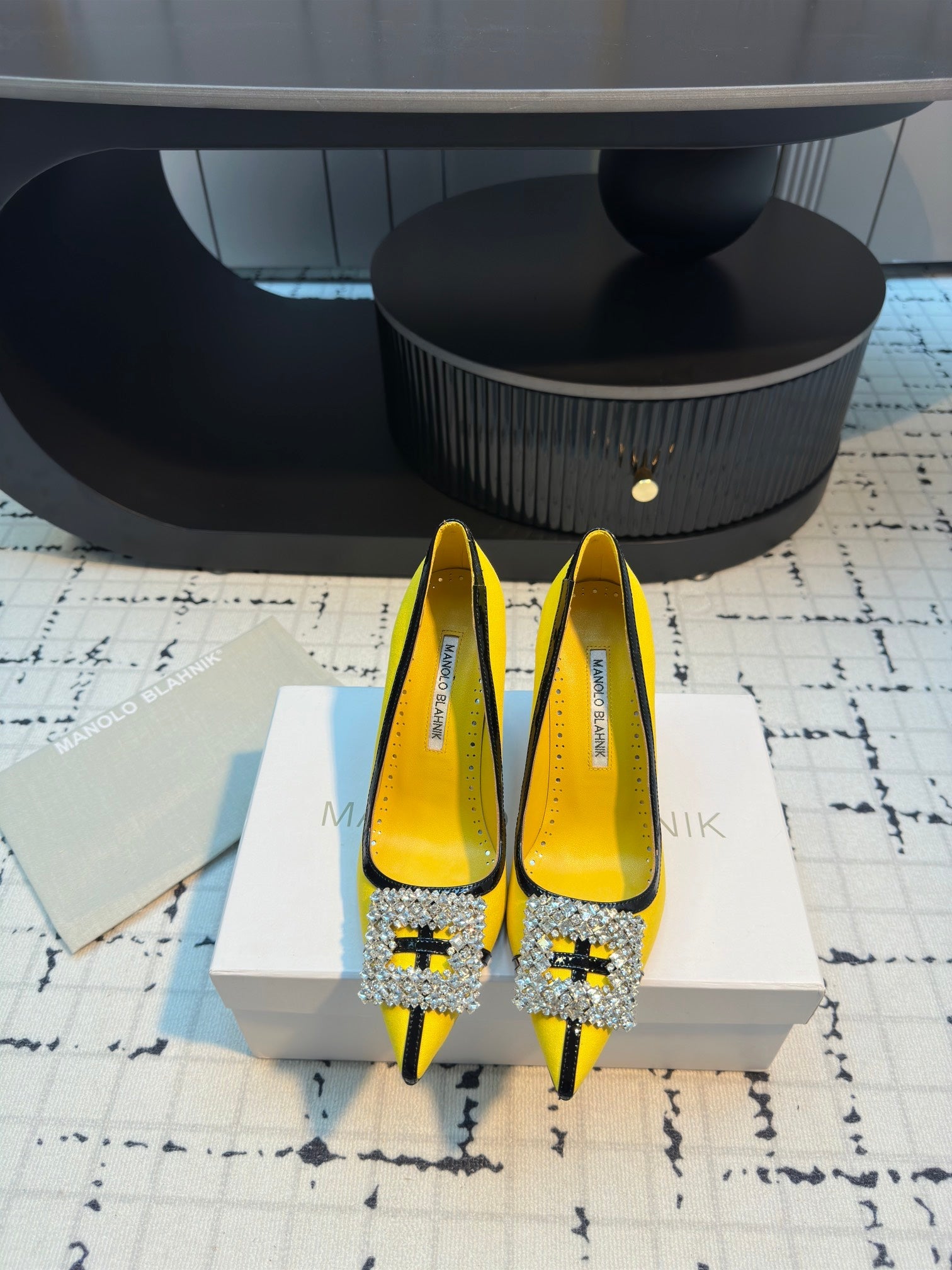 HANGISI 100 MM IN BRIGHT YELLOW SUEDE