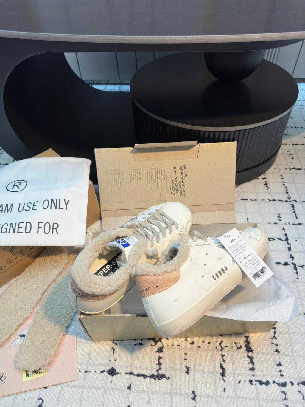 SUPER STAR SNEAKERS WHITE CALFSKIN WITH SILVER GLITTER STAR