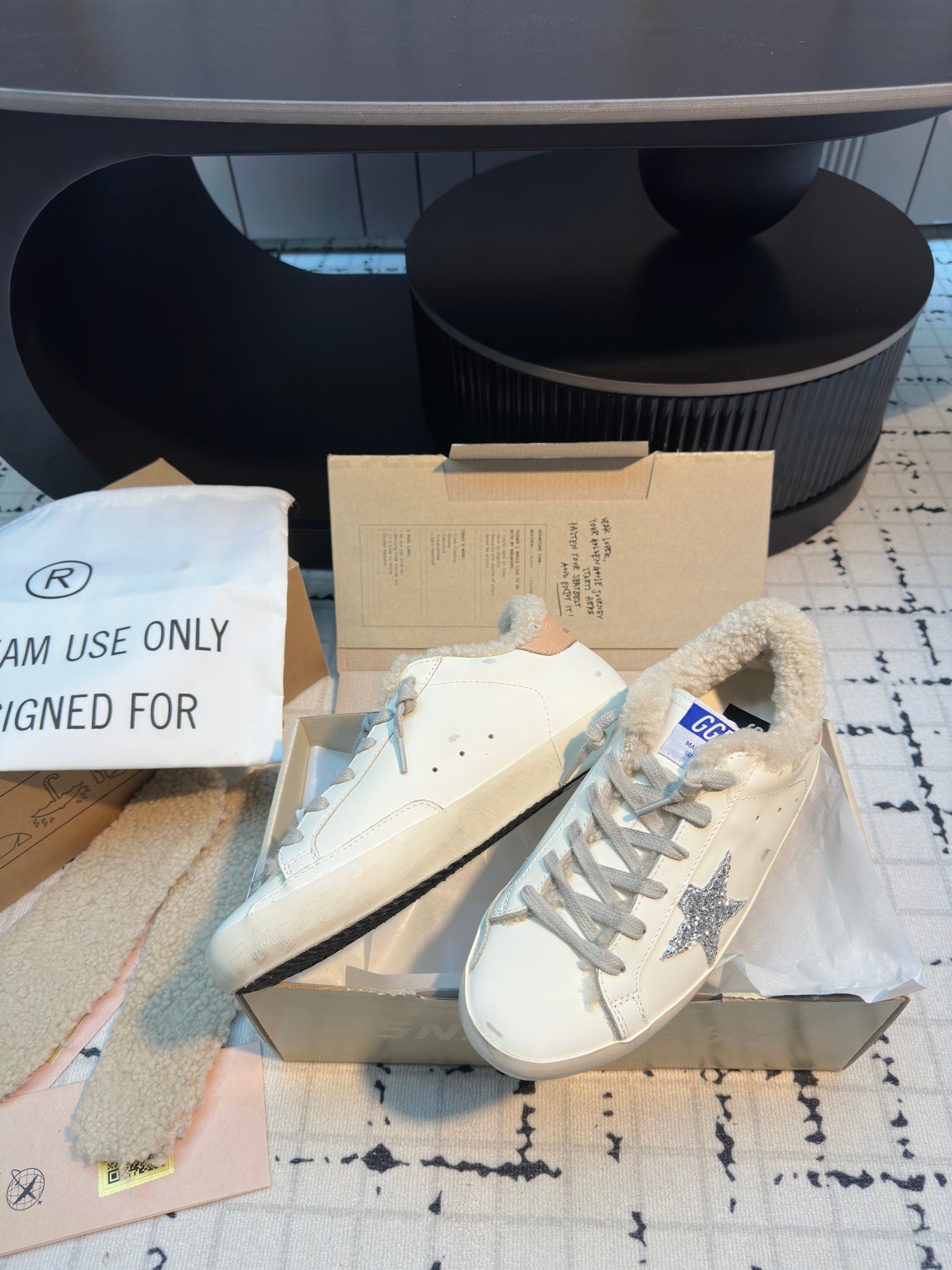 SUPER STAR SNEAKERS WHITE CALFSKIN WITH SILVER GLITTER STAR