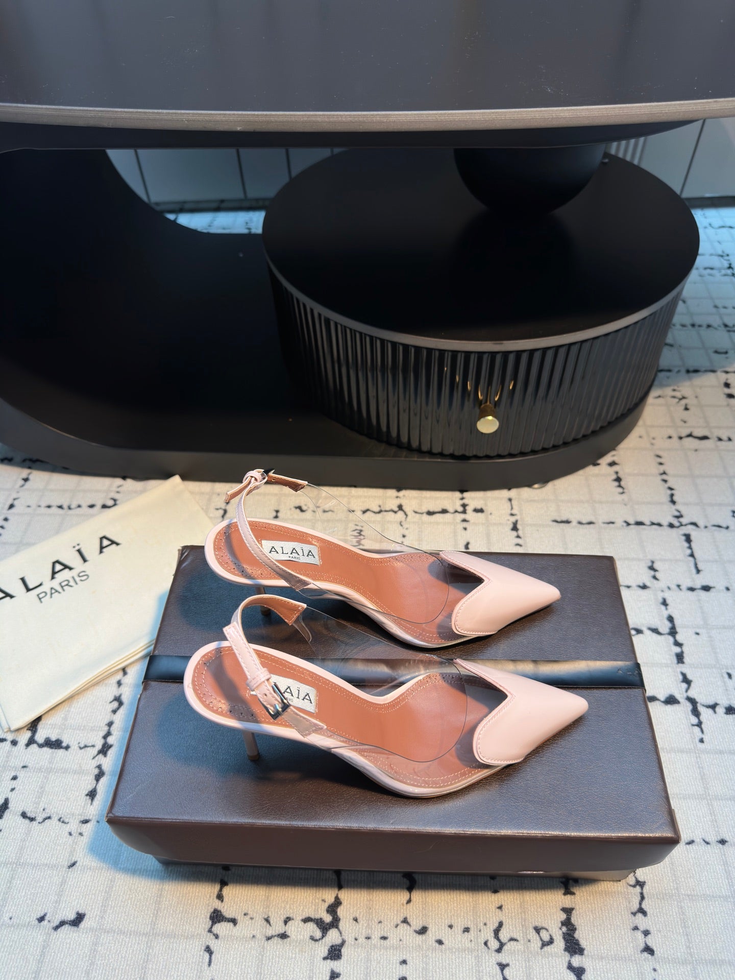 ALAIA HIGH SLINGBACK 25S 90 MM IN LIGHT PINK CALFSKIN
