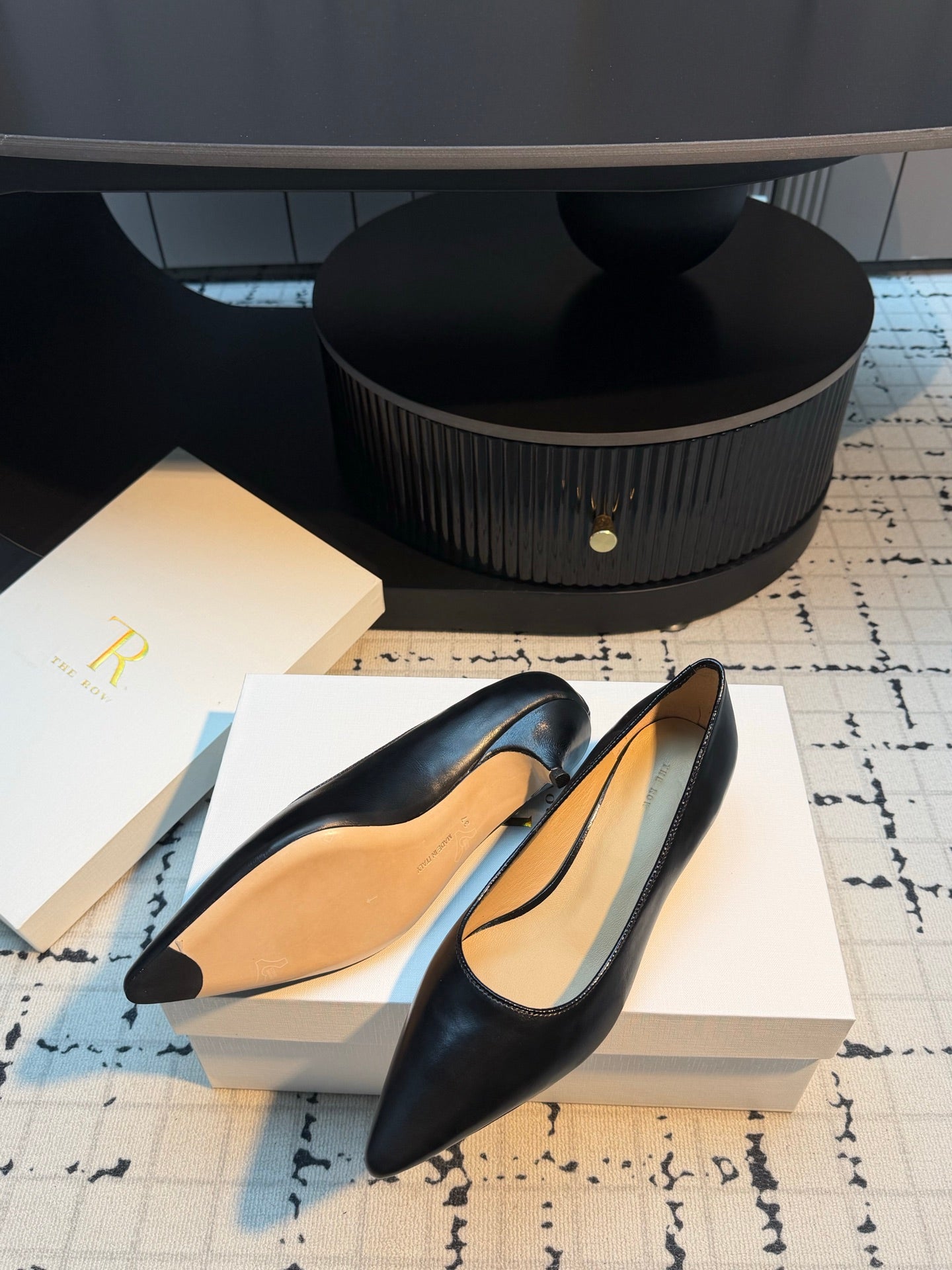 THE ROW 26S POINTED TOE HIGH HEELS 35MM IN BLACK CALFSKIN