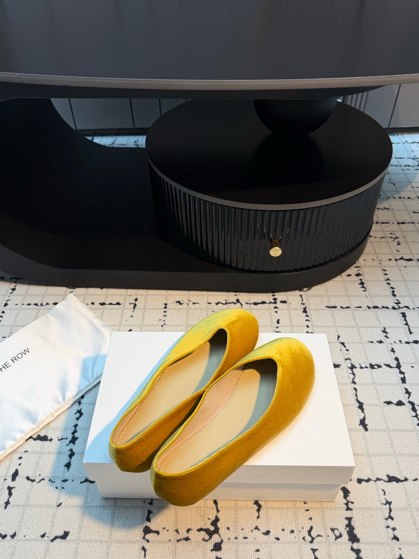 THE ROW 26S CLASSIC BALLET FLATS IN YELLOW VELVET