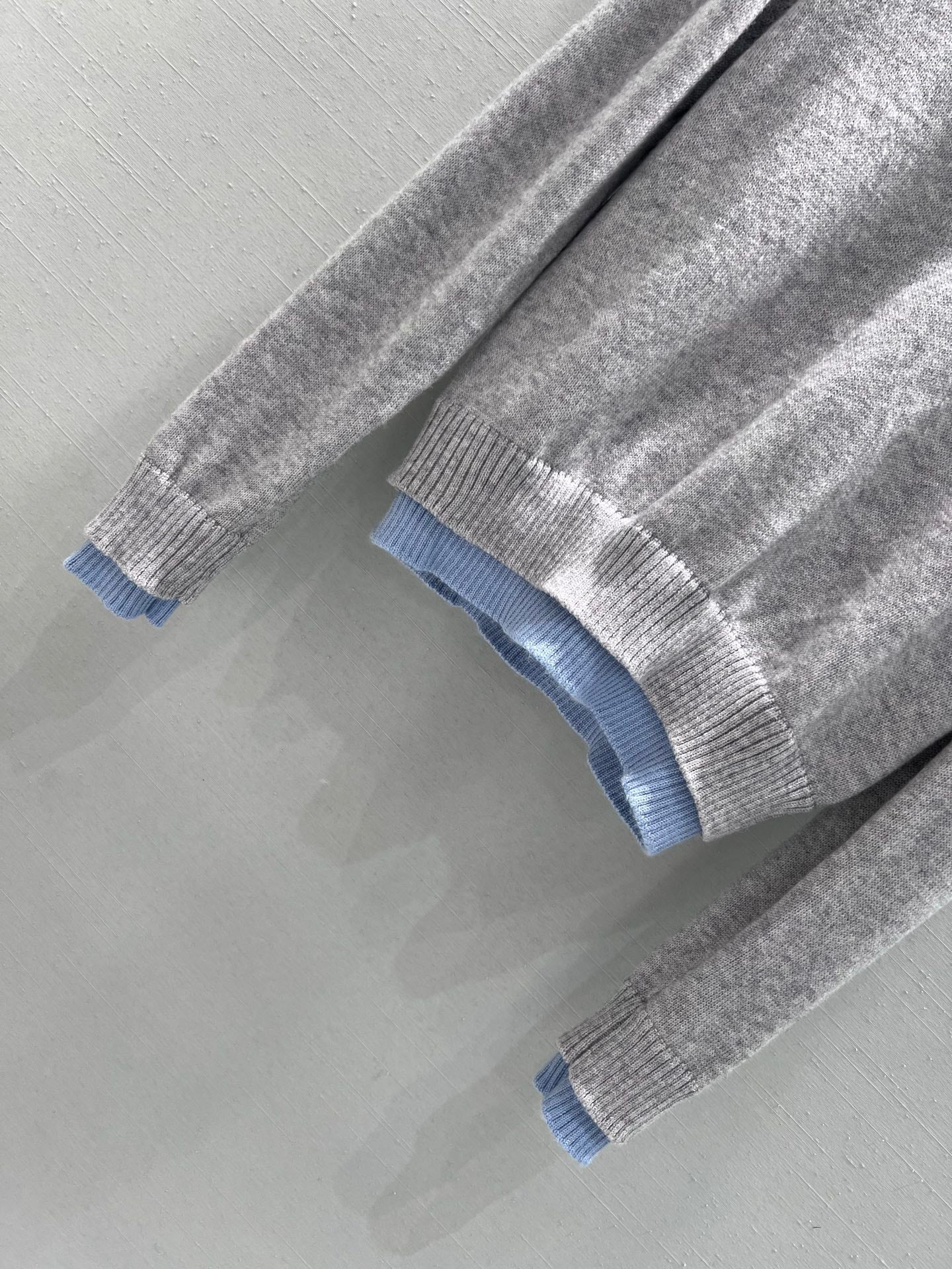 MIUMIU SWEATER STYLE 644