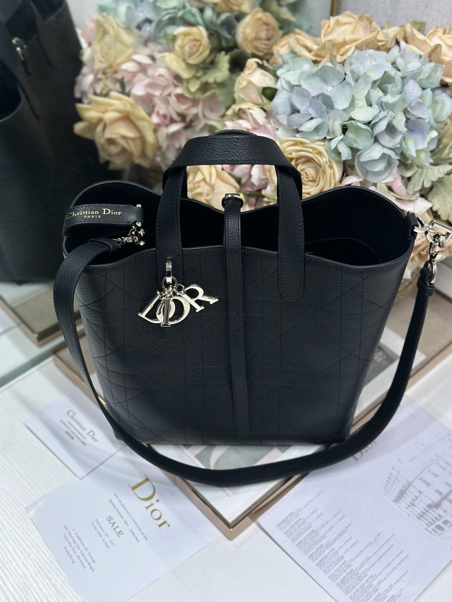 DIOR 26S TOUJOURS BAG 23 IN BLACK GRAINED CALFSKIN