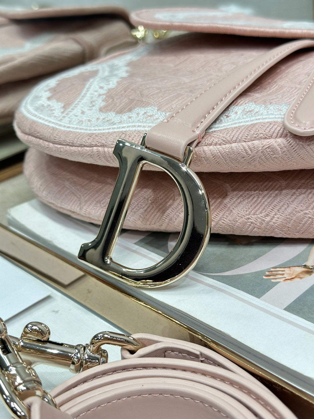 DIOR 26S SADDLE BAG 25 IN LIGHT PINK JACQUARD