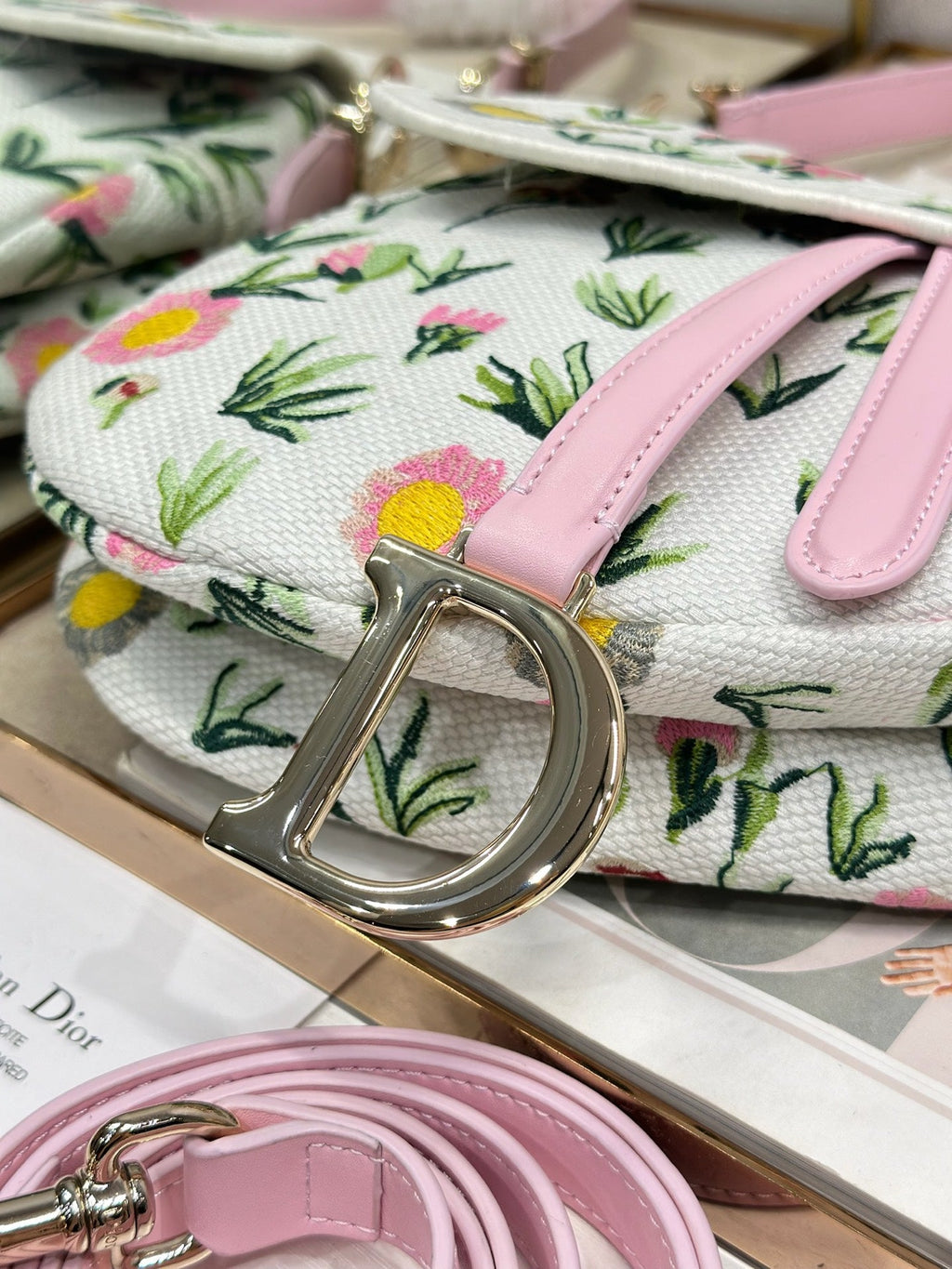 DIOR 26S SADDLE BAG 25 IN MULTICOLOR FLORAL EMBROIDERED JACQUARD