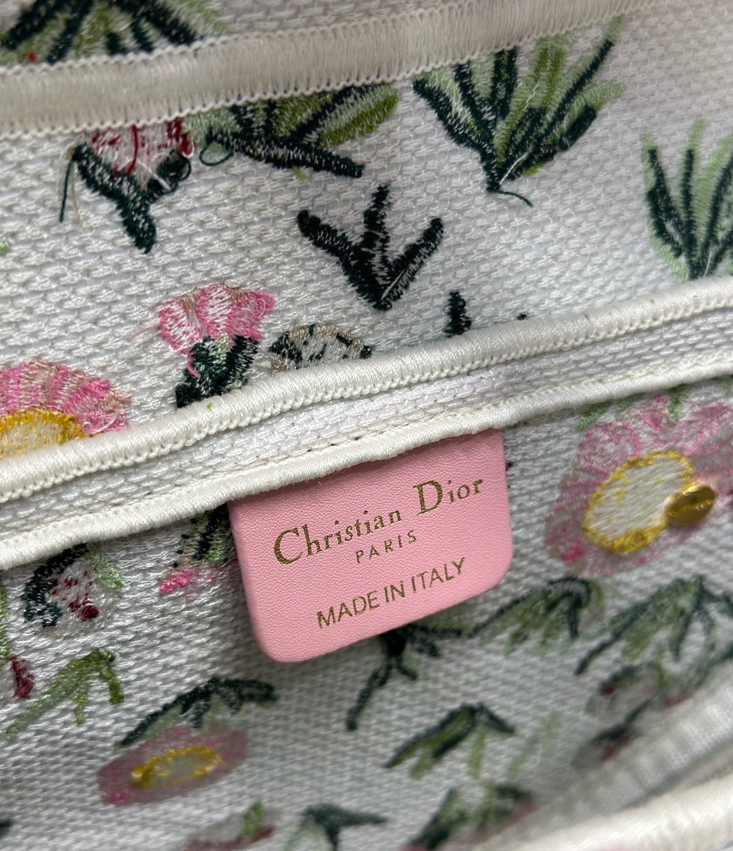 DIOR 26S SADDLE BAG 25 IN MULTICOLOR FLORAL EMBROIDERED JACQUARD