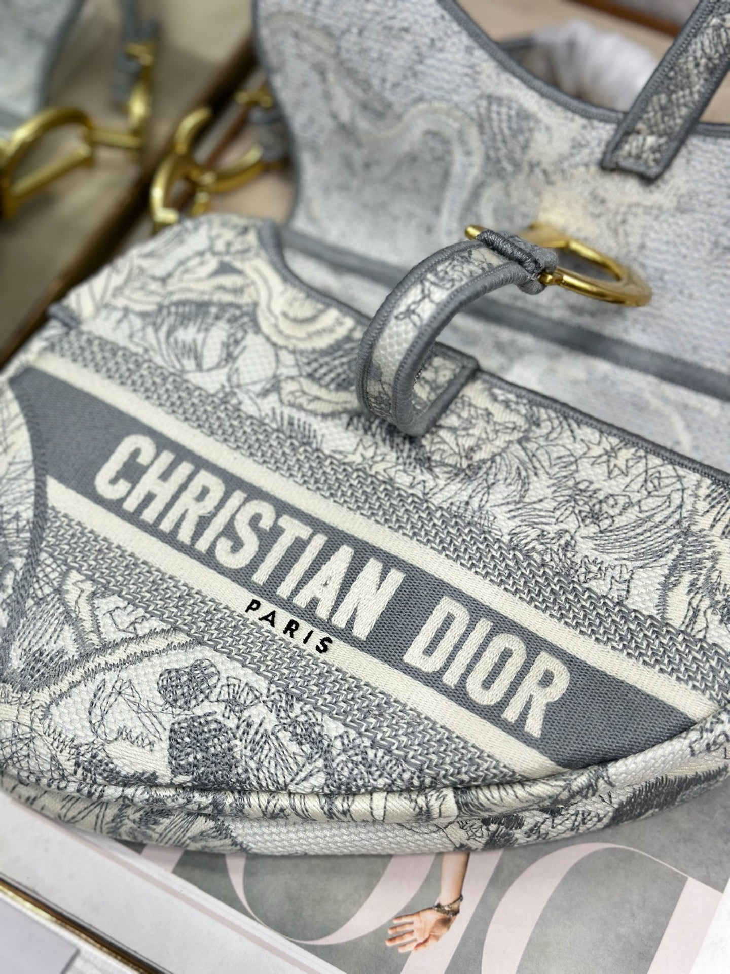 DIOR 26S SADDLE BAG 25 IN GREY AND WHITE JACQUARD