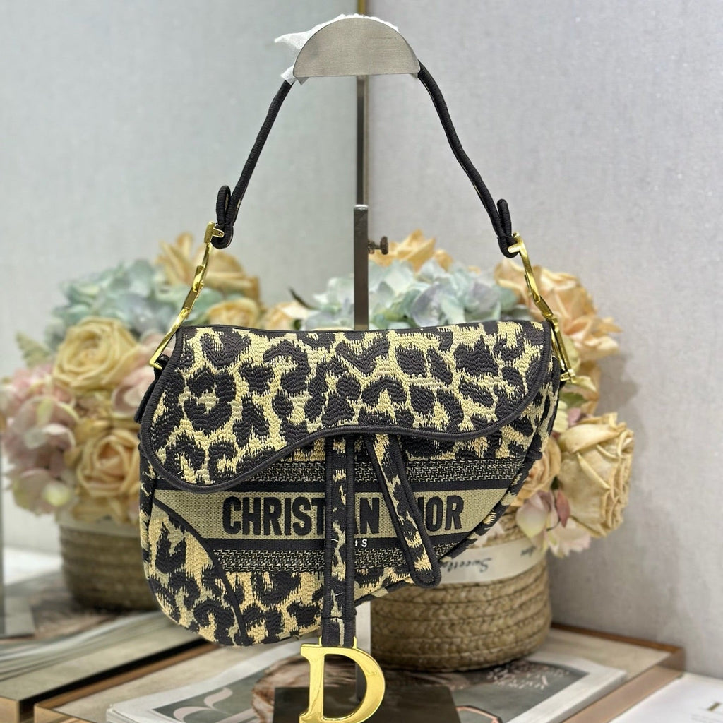 DIOR 26S SADDLE BAG 25 IN BEIGE EOPARD-PRINT JACQUARD