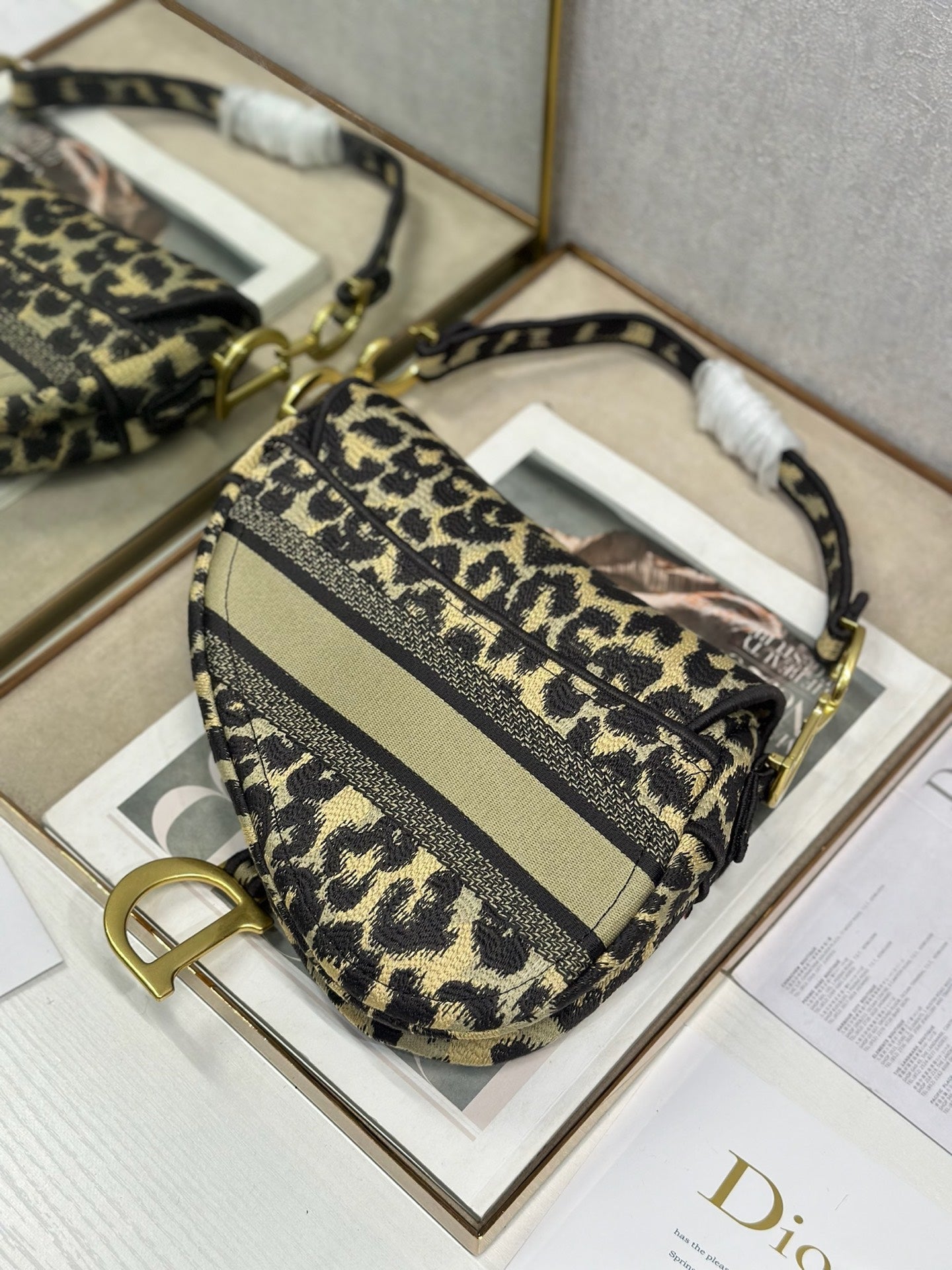 DIOR 26S SADDLE BAG 25 IN BEIGE EOPARD-PRINT JACQUARD