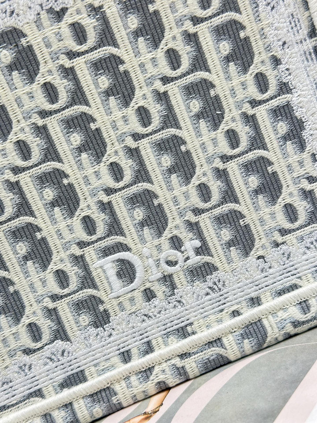 DIOR 26S  BOOK TOTE BAG 20 IN GREY AND BEIGE FABRIC OBLIQUE FABRIC
