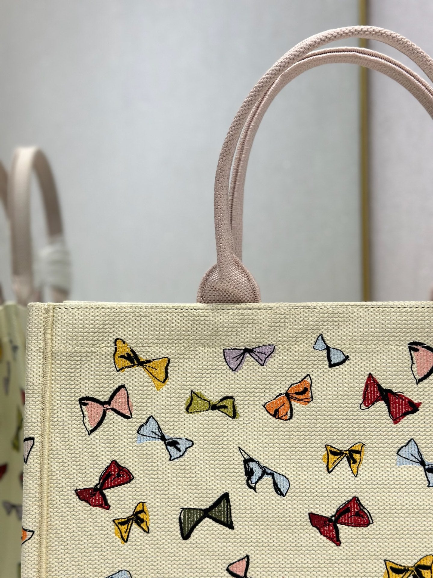 DIOR 26S LARGE BOOK TOTE 42 BEIGE WHITE BOW PRINT WOVEN FABRIC